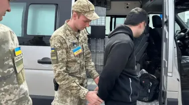 "Люто ненавижу": глава оборонного комитета Рады высказался против "бусификации" в Украине