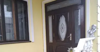 На Тернопільщині чоловік проламав стелю чужого житла і викрав два телевізори
