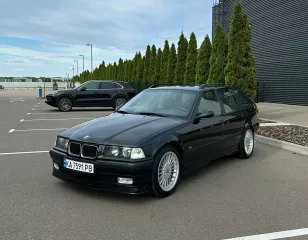 Их выпустили всего 27: в Украине засветился очень редкий заряженный BMW 90-х (фото)