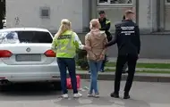 В Сумах затримали жінку, що намагалася продати своє немовля