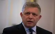 Літак з Фіцо приземлився в Москві