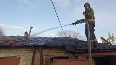 Russians attack Nikopol district in Dnipropetrovsk Oblast, injuring man and causing fire – photo