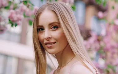 Зірка "Кріпосної" замилувала фото з 5-місячною донечкою, ім'я якої досі приховує