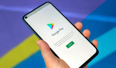 Миллионы приложений для смартфонов заблокированы: что происходит и опасно ли это