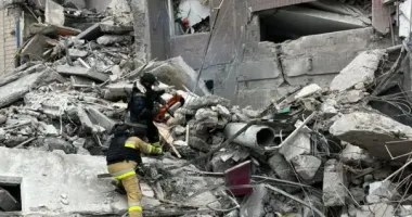 Російський удар по Костянтинівці: з-під завалів витягли тіло жінки