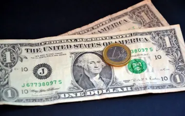 Нацбанк продовжує піднімати курс долара