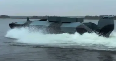 В Україні з'явився новий тип морських безпілотників "дрононосець". Ними атакують цілі у Криму