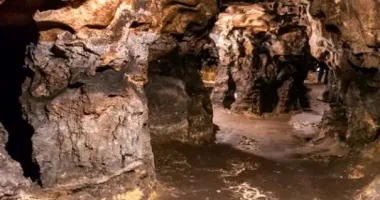 Підземне відкриття: на Тернопільщині знайшли нову печеру