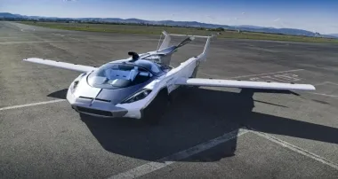 Первый в мире летающий автомобиль продадут за $1 млн: когда AirCar появится на рынке (фото, видео)