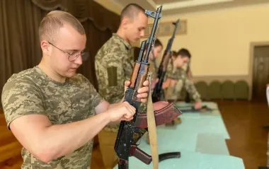 Новый формат "Защиты Украины": в Харькове создают опорные школы с тиром и полосой препятствий