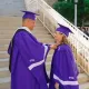 После нескольких попыток: женщина смогла завершить университет, но уже со своим взрослым сыном (видео)