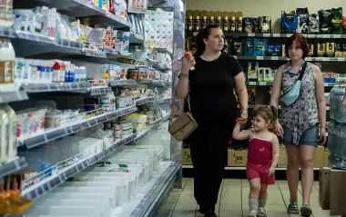 Ці 5 продуктів повільно руйнують ваш мозок та сприяють деменції