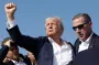 Трамп украсил Овальный кабинет своей статуей: что с ней не так