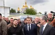 Зеленский, Макрон и Стармер прогулялись по центру Киева