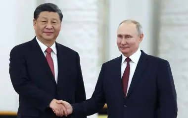 Путін готовий до мирних переговорів з Україною без попередніх умов, - глава МЗС Китаю