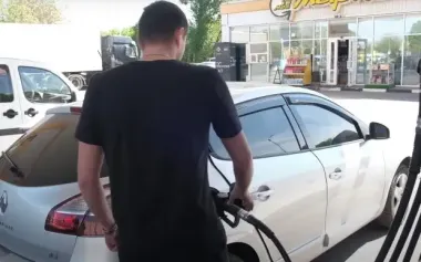 АЗС готуються переписати ціни на бензин: яких змін очікувати