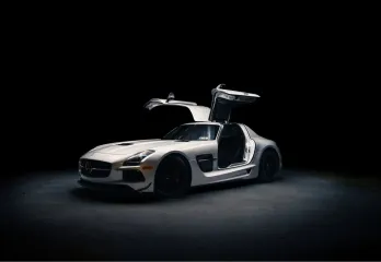 Капсула времени за $800 000: обнаружен редкий 11-летний Mercedes без пробега (фото)