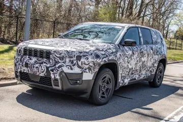 Кардинально изменился: новый Jeep Cherokee 2026 впервые попал на фото