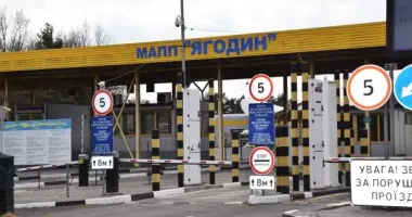 На Волині може бути ускладнено рух вантажівок через один із пунктів пропуску: названо причину