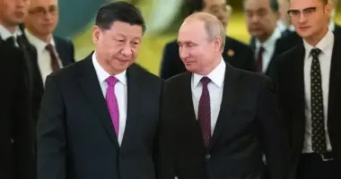 Россия является вассалом Китая, сателлитной страной, существующей исключительно в орбите старшего брата