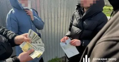На Одещині судитимуть працівницю правоохоронних органів, яка за 3000 доларів пропонувала чоловікам безперешкодно виїхати за кордон