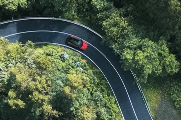 Новый кроссовер Toyota RAV4 2026 показали на первых официальных фото