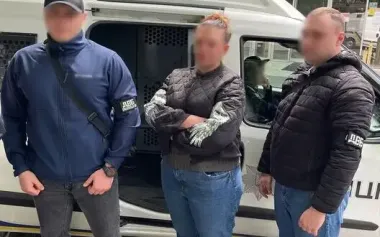 Woman exposed in Kyiv for charging $6,000 for fake diagnoses to draft-age men. PHOTOS