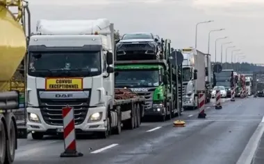 Polish hauliers launch protest. Truck traffic restricted at Yahodyn–Dorohusk checkpoint – SBGS