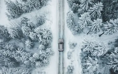 Новий кросовер Toyota RAV4 вперше показали на офіційних фото та назвали дату дебюту