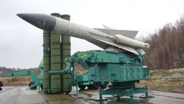 ЗРК С-200 сбивал самолеты Ту-22М3 и А-50: ГУР МО впервые показало кадры ракетных ударов (видео)