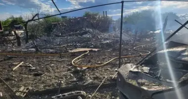 Окупанти вдарили КАБами по селу на Харківщині: є загиблі та поранені