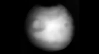 Как призрак в космосе: самый большой аппарат NASA сделал странную фотографию Марса (фото)