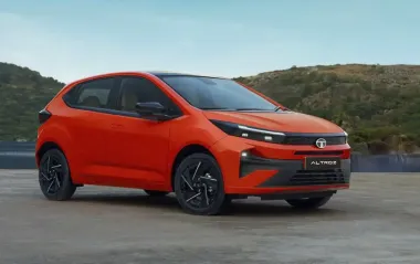 Со стильным дизайном: представлен бюджетный хэтчбек Tata Altroz с тремя двигателями