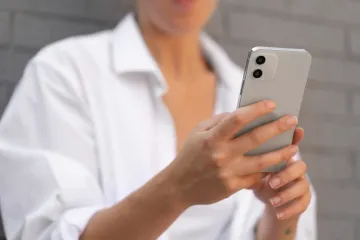 Новый тренд – смартфон без чехла: действительно ли новые телефоны стали прочнее