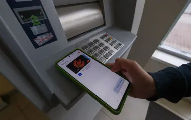 Банки могут отменить лимиты на переводы для украинцев: при каком условии