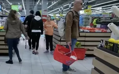 Перепади погоди вплинули на ціни: прискорилося подорожчання низки продуктів