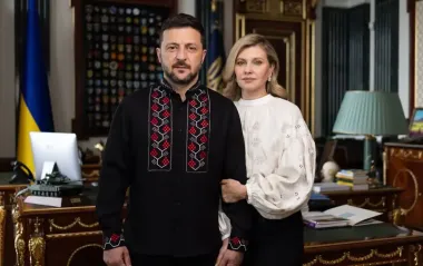 "Это не просто одежда - это броня": дизайнер объяснила символизм вышиванки Владимира Зеленского
