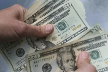 Курс валют на 16 мая: сколько будут стоить доллар, евро и злотый
