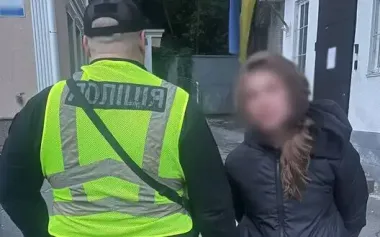 Woman detained for vandalizing portraits of fallen soldiers at Heroes’ Alley in Kyiv – police. VIDEO&PHOTOS