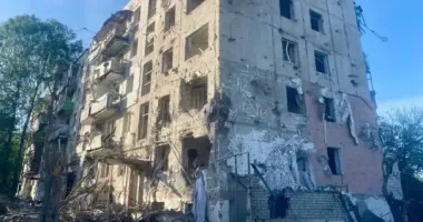 Россияне обстреляли коммунальщиков в Купянске: погибла женщина, 4 человека ранены