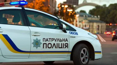 В центре Киева звучали выстрелы: полиция говорит – стрелял патрульный по машине нарушителя