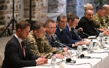 Делегації України та РФ на переговорах у Стамбулі спілкуються через перекладача, - джерело