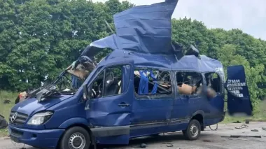 Eight people killed and five injured in Russian attack on bus in Sumy Oblast