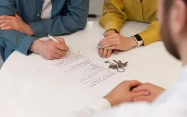 Майно навпіл? Чи ділиться під час розлучення квартира, куплена до шлюбу