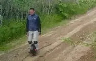 Затримано чоловіка, що на моноколесі намагався виїхати в Словаччину