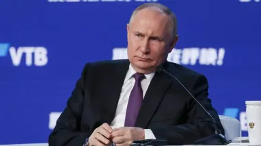 Putin rejects US-Ukraine-Europe peace plan, FT says