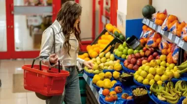 Українців чекає дефіцит фруктів: заморозки вбили врожай, ціни на низькому старті