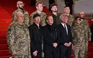 Боно появился на Каннском фестивале вместе с военными ВСУ