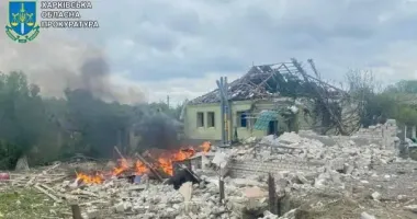 Російські війська скинули ФАБ на Купʼянськ: зруйновані будинки, є поранені