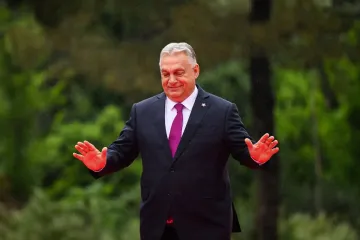 Hungarians rally in mass protest against bill allowing blacklisting of Orbán critics